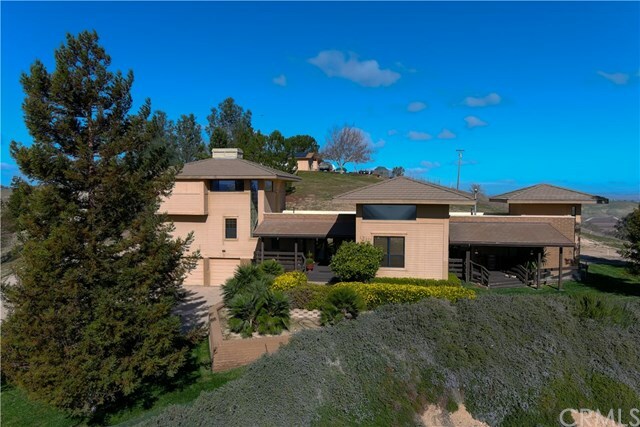 Property Photo:  2550 Summer Ranch Road  CA 93446 