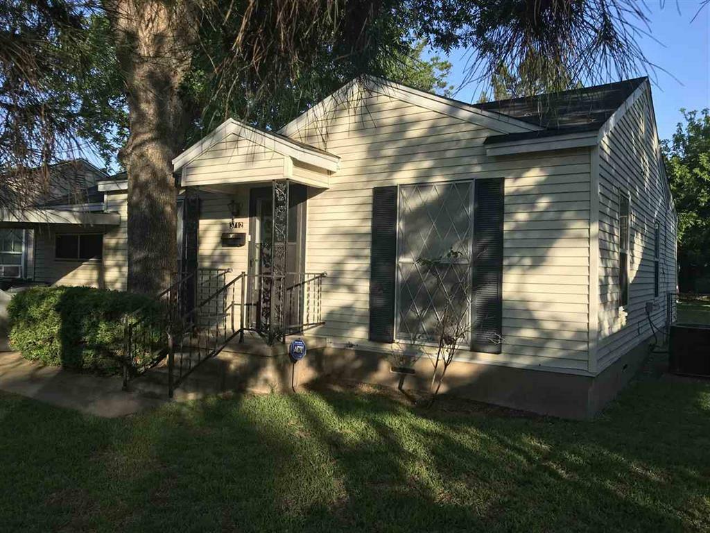 Property Photo: 3712 Live Oak Avenue TX 76708