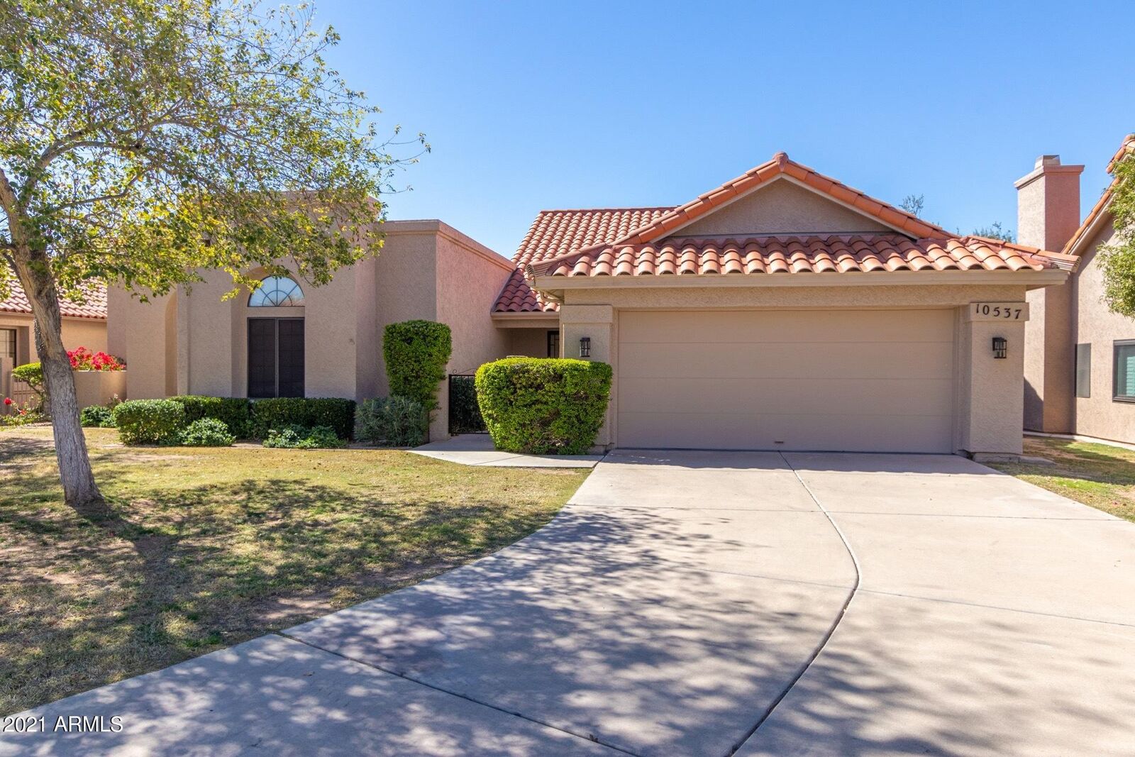 Property Photo: 10537 E Cinnabar Avenue AZ 85258
