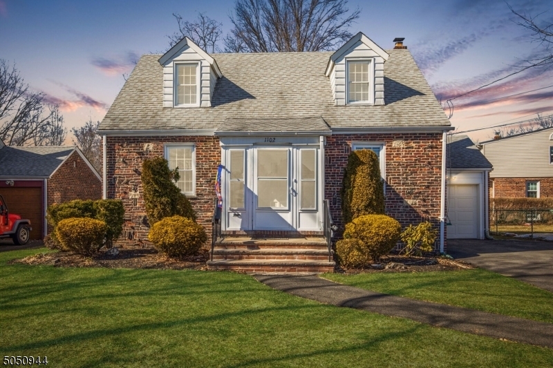 Property Photo:  1102 Raritan Rd  NJ 07016 