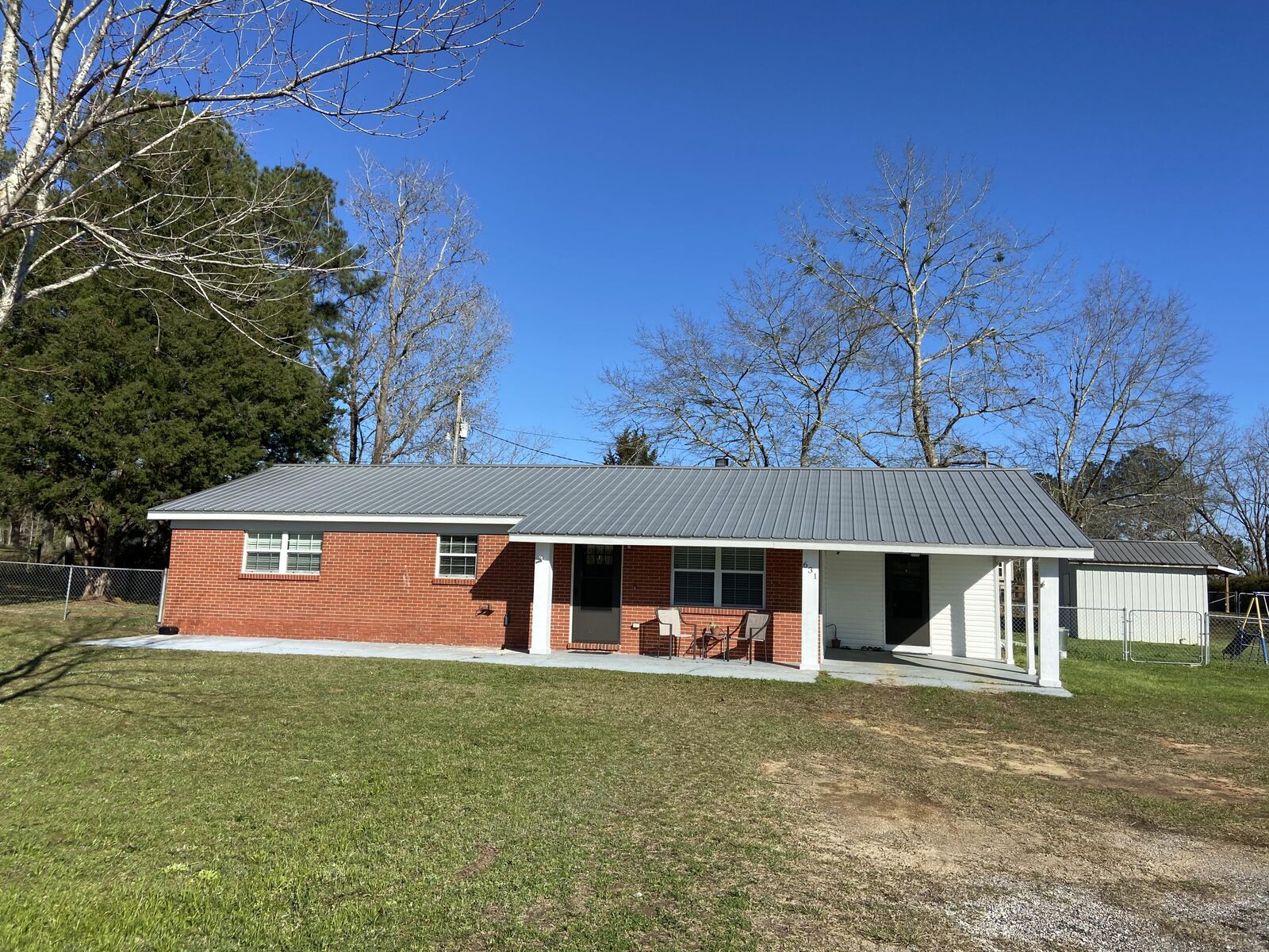 Property Photo: 631 State Highway 85 FL 32567