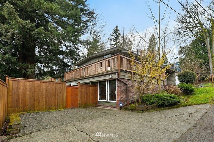Property Photo:  715 S. 104th St  WA 98168 
