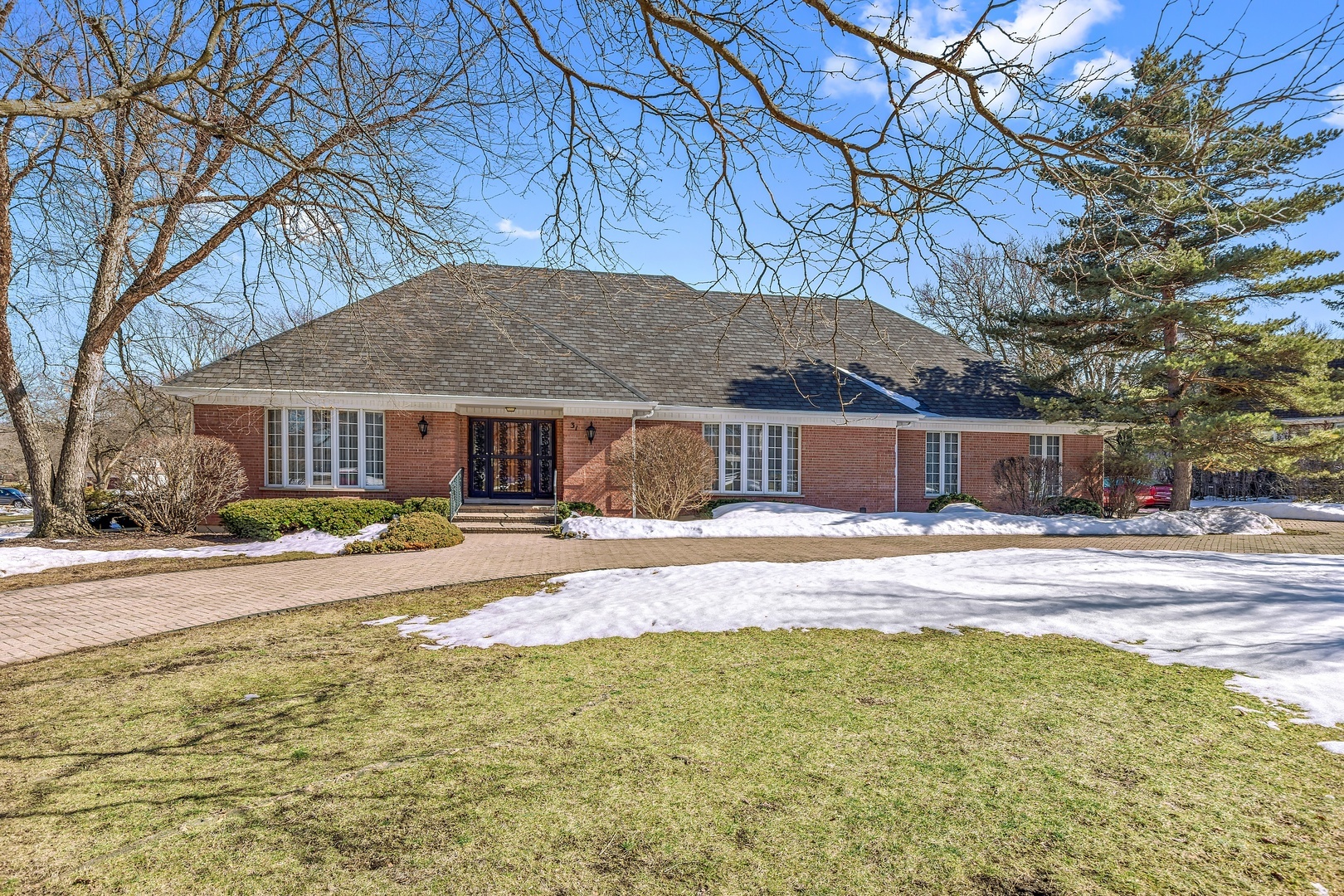 Property Photo:  31 Steeple Ridge Court  IL 60523 