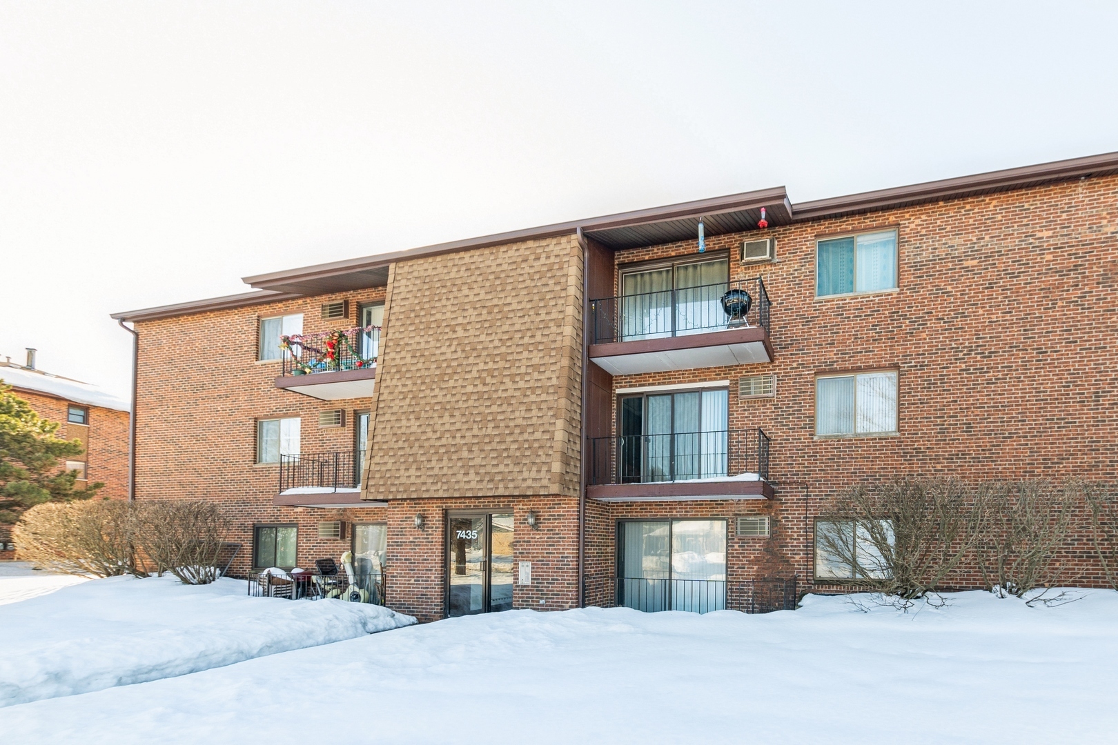 Property Photo: 7435 Tiffany Drive 1B IL 60462