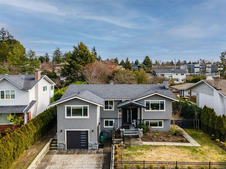 4425 Torrington Rd — photo 1