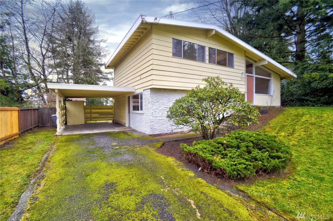 Property Photo:  14912 SE 45th Place  WA 98006 