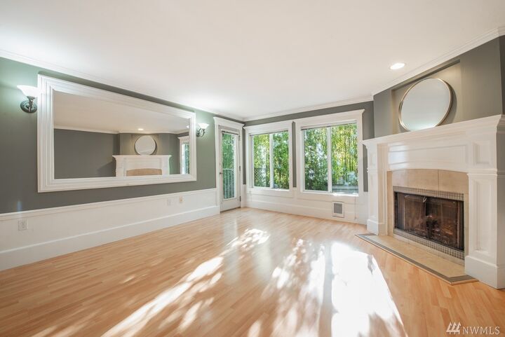 Property Photo:  727 N 85th St 102  WA 98103 