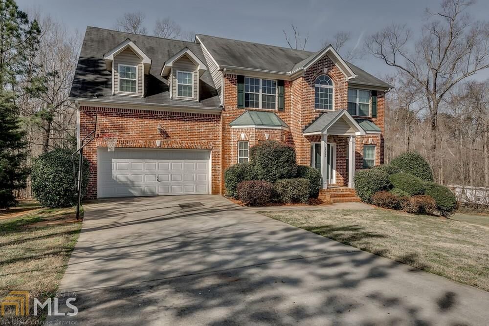 Property Photo: 1062 Crown Landing Pkwy GA 30252