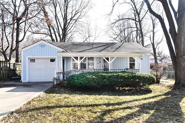 Property Photo:  405 SW Mission Road  MO 64063 