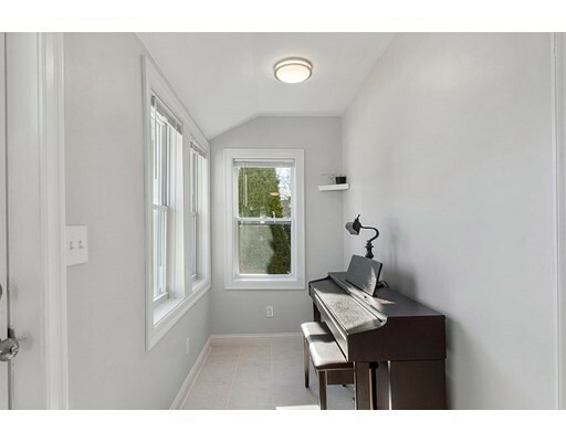 Property Photo:  6 Idalla Rd  MA 01606 