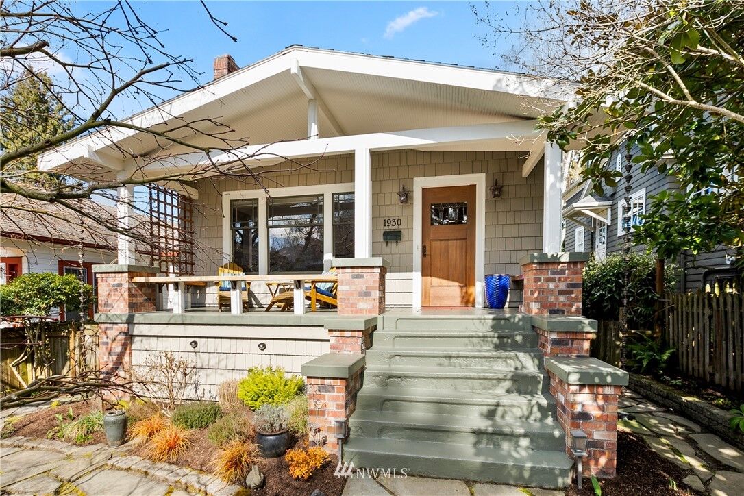 Property Photo: 1930 E Lynn Street WA 98112