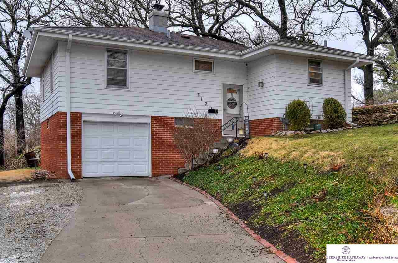 Property Photo:  3120 Fillmore  NE 68112 