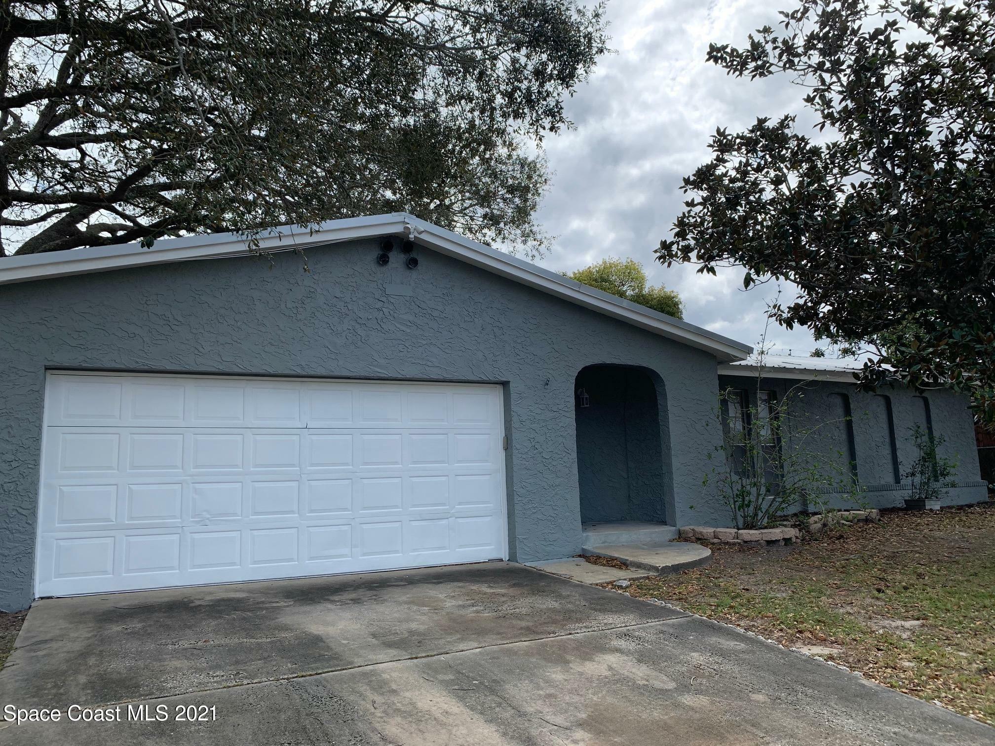 Property Photo: 4015 Barna Avenue FL 32780