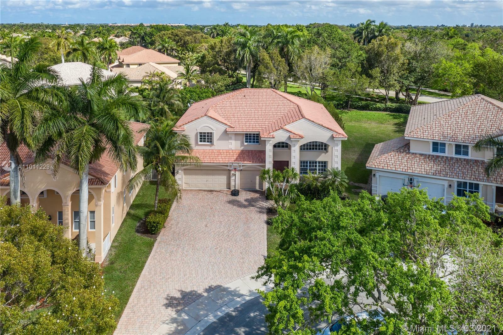 Property Photo:  3817 Heron Ridge Ln  FL 33331 