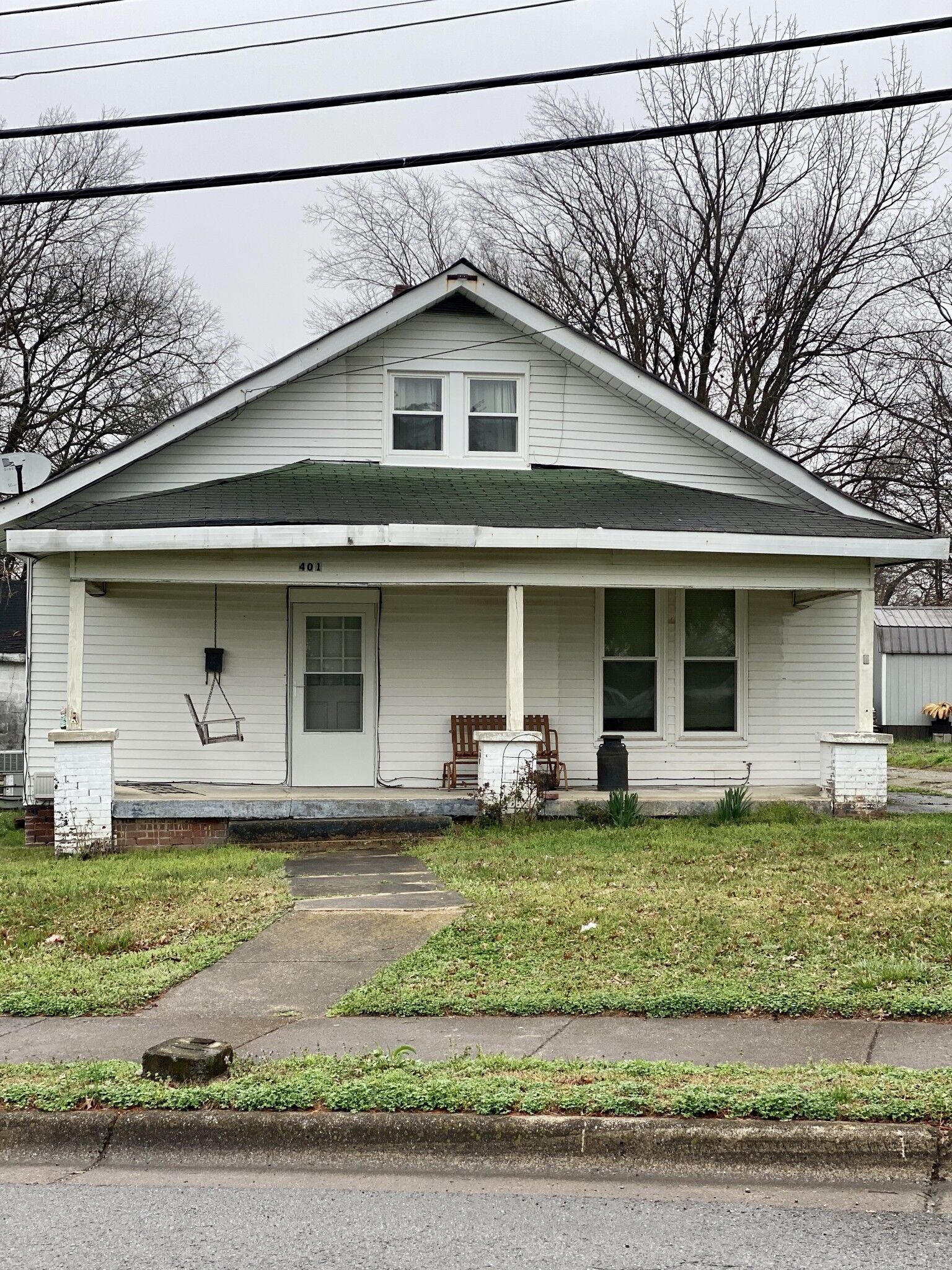 Property Photo:  401 Elliott St  TN 37160 