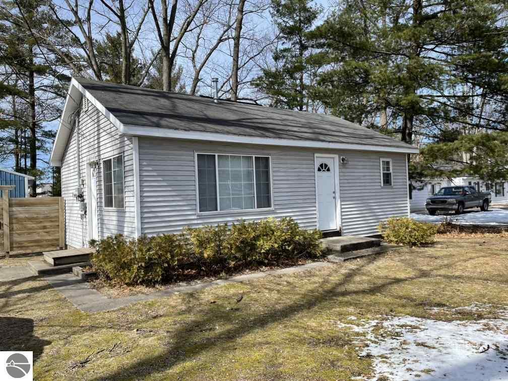 1790 Linden Avenue  Traverse City MI 49686 photo