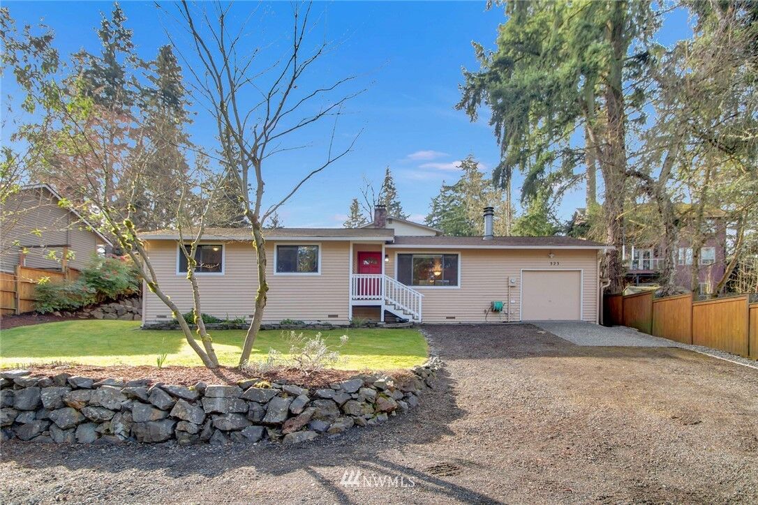 Property Photo:  323 NE 178th Street  WA 98155 