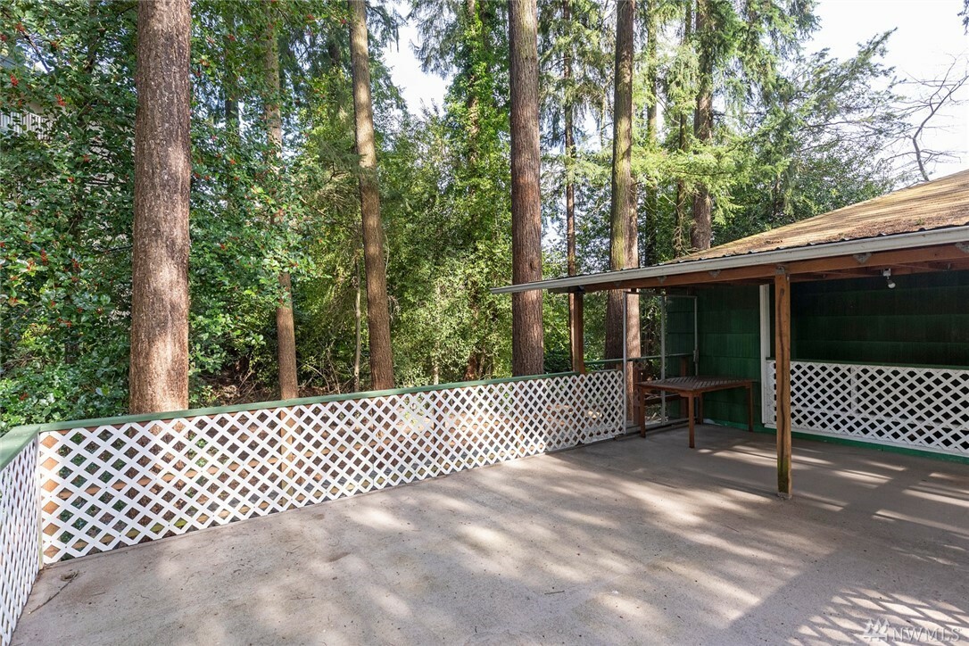 Property Photo:  15657 Ambaum Blvd SW  WA 98166 