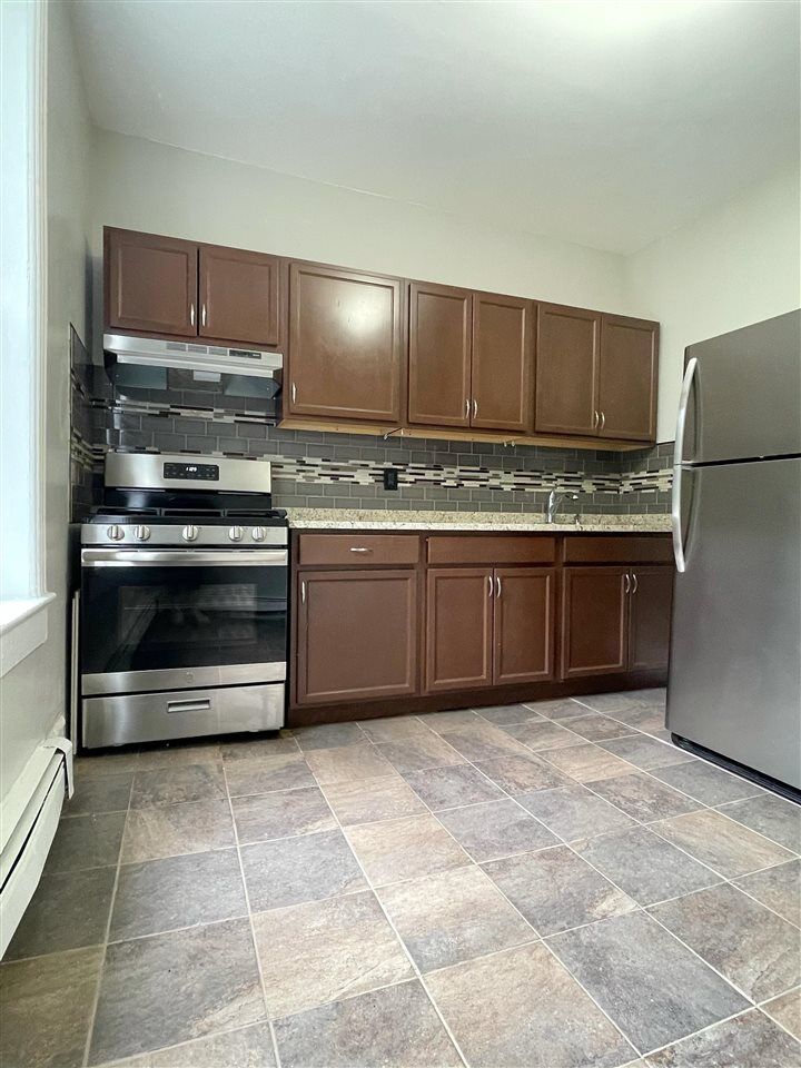 Property Photo: 380 Baldwin Ave 1R NJ 07306