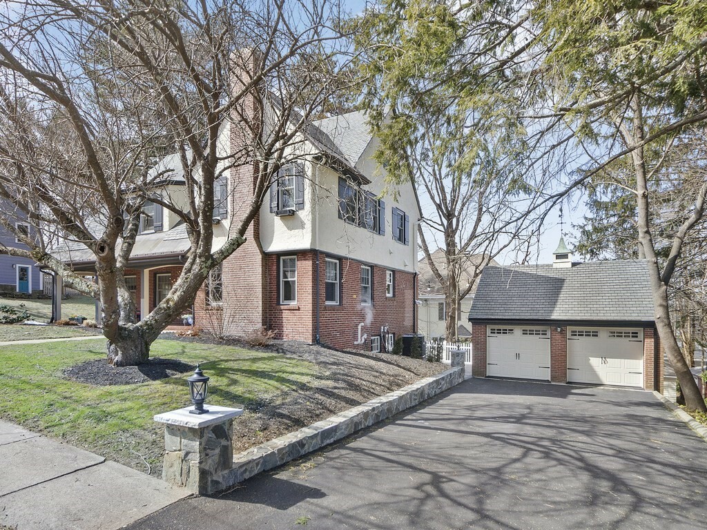 Property Photo:  5 Summit Avenue  MA 01890 