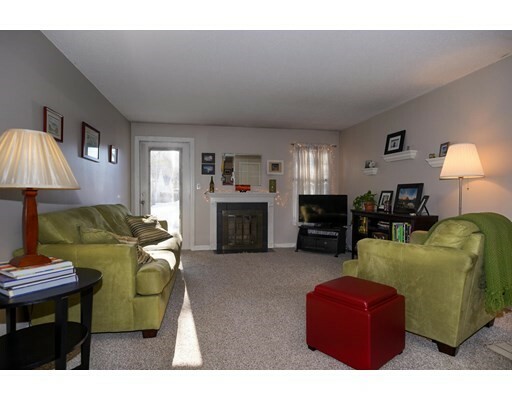 Property Photo:  11 Walden Dr 10  MA 01760 