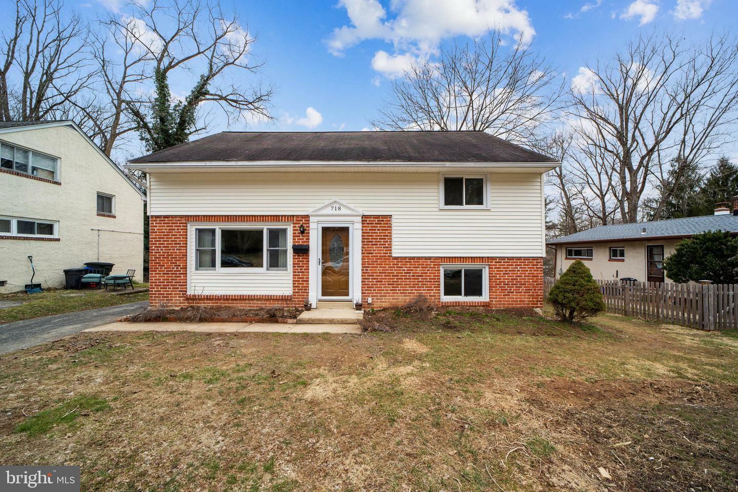 Property Photo:  718 Hillside Drive  PA 19380 