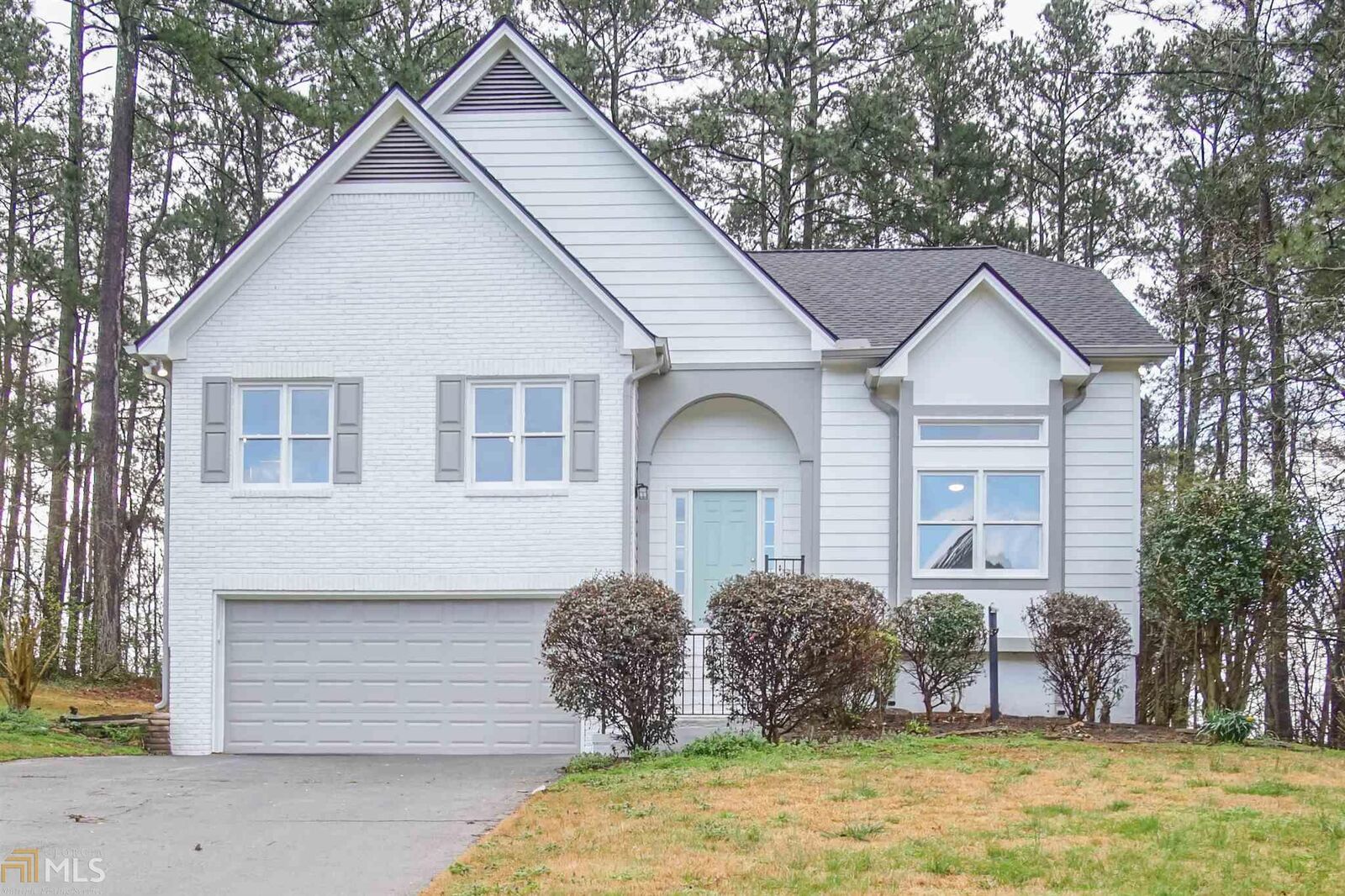 Property Photo: 985 Brookmont Dr GA 30064