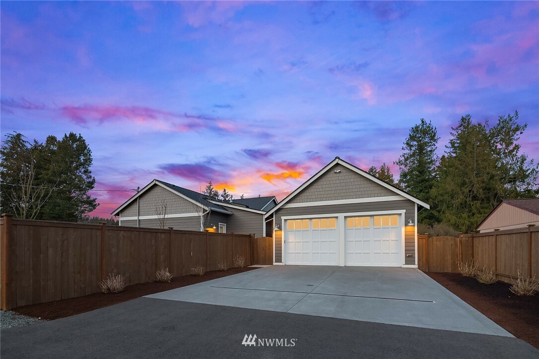 Property Photo: 10610 240th Place SW WA 98020