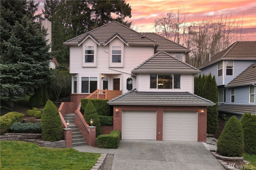 Property Photo: 17442 NE 28th St WA 98052