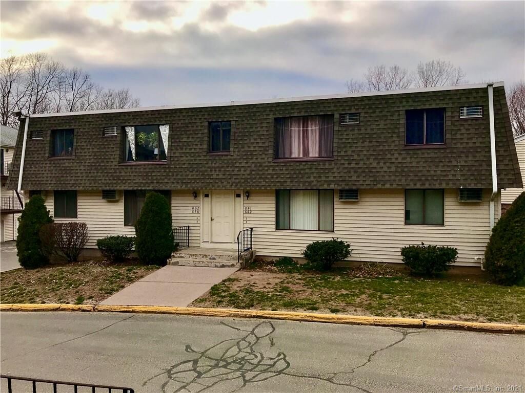 Property Photo:  851 Blackstone Village 851  CT 06450 