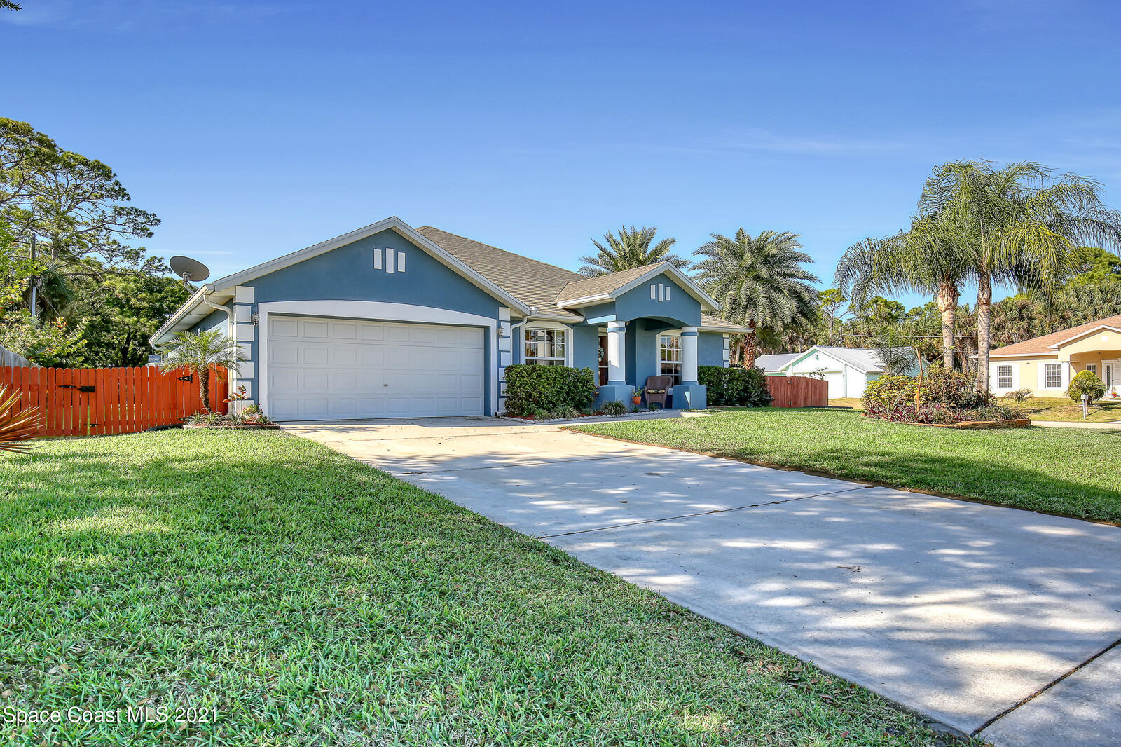 Property Photo: 204 Evans Street NE FL 32907