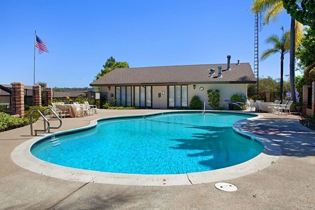 Property Photo: 1403 Market St CA 92084