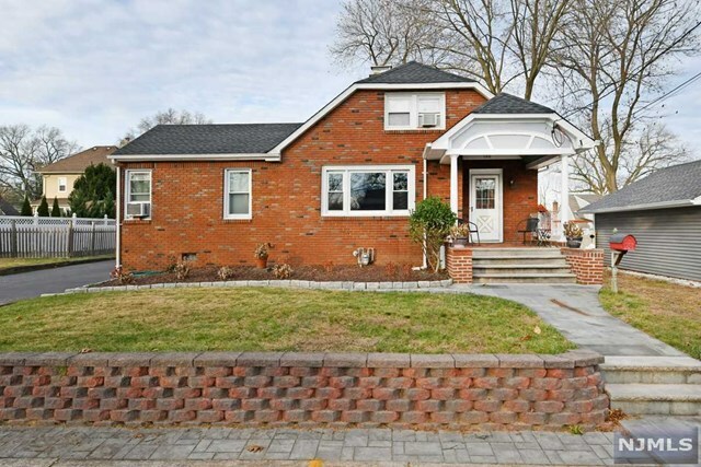 Property Photo:  130 East Ackerman Avenue  NJ 07630 