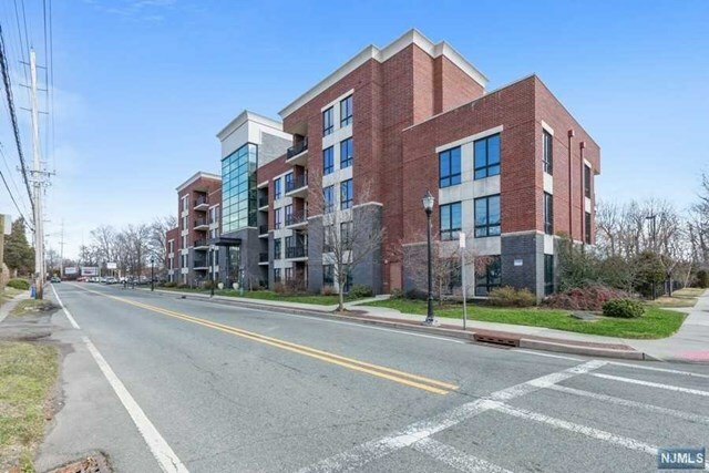 Property Photo: 17 Meadow Road 505 NJ 07070