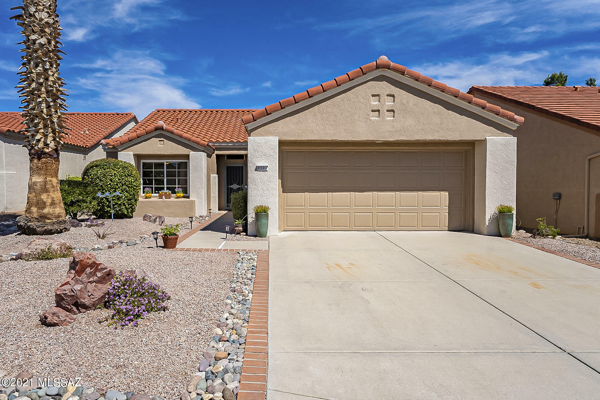 Property Photo:  2271 E Montrose Canyon Drive  AZ 85755 