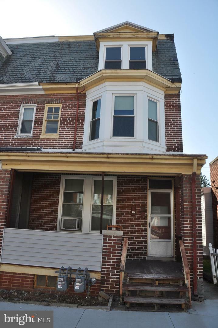 Property Photo: 1022 W Princess Street PA 17404