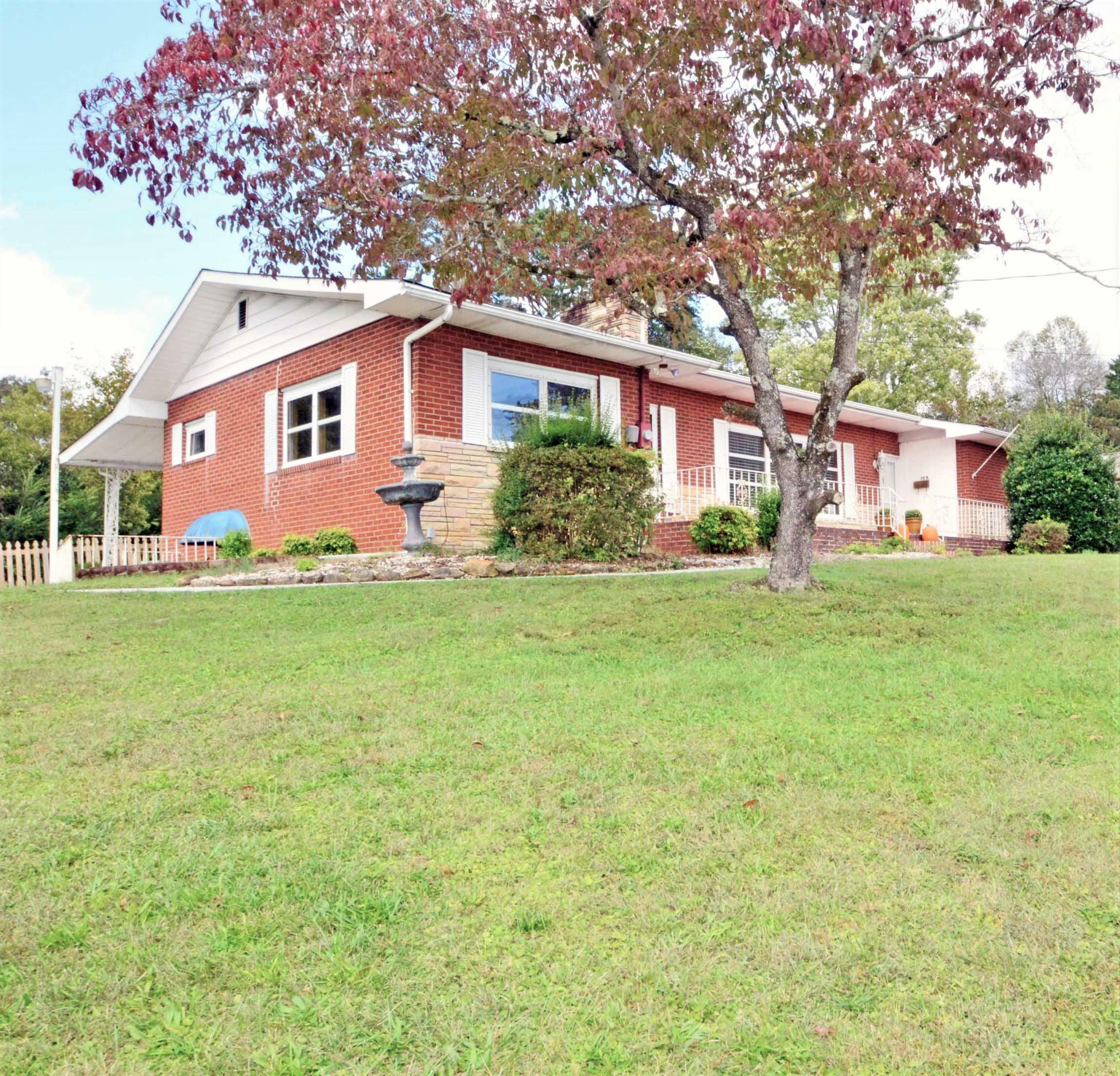 Property Photo:  308 Maple St  TN 37716 