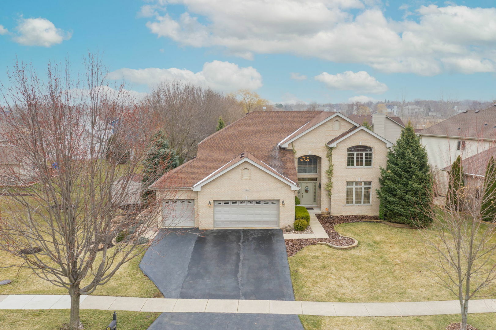 Property Photo: 346 Prairieview Drive IL 60543