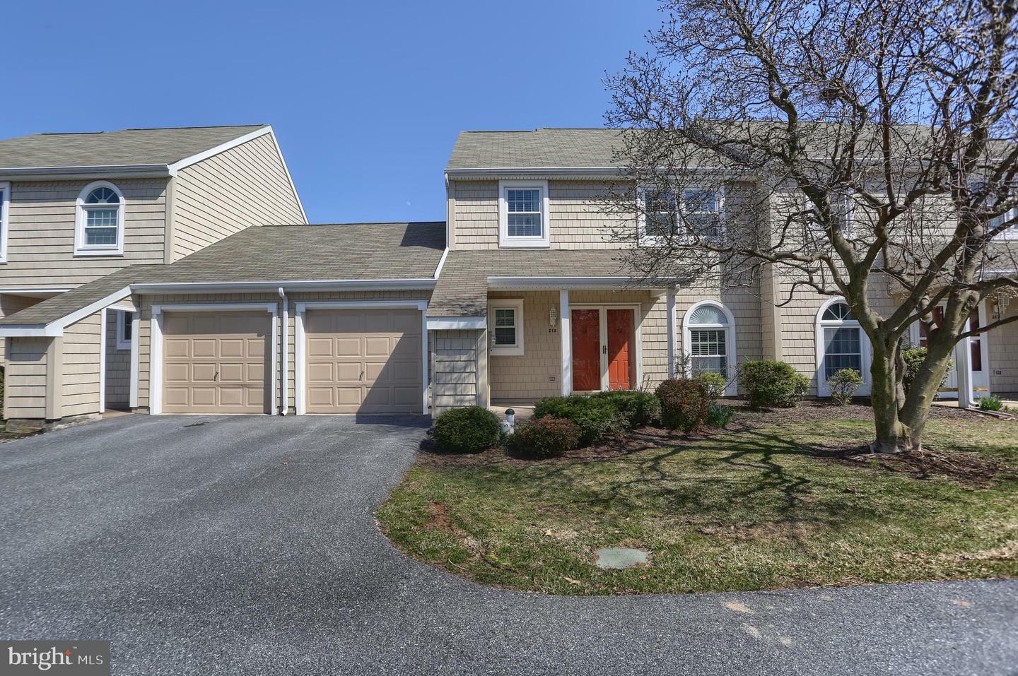 Property Photo:  218 Crescent Drive  PA 17033 