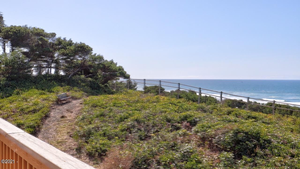 Property Photo:  161 NE 100th Drive  OR 97365 