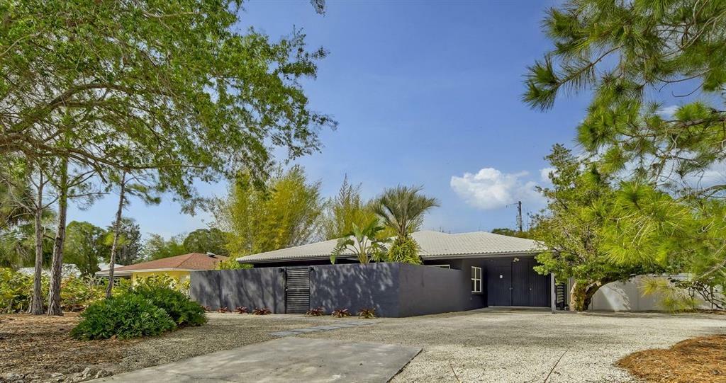 Property Photo:  4857 Stevens Drive  FL 34234 