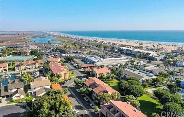 Property Photo: 16993 Bluewater Lane 80 CA 92649