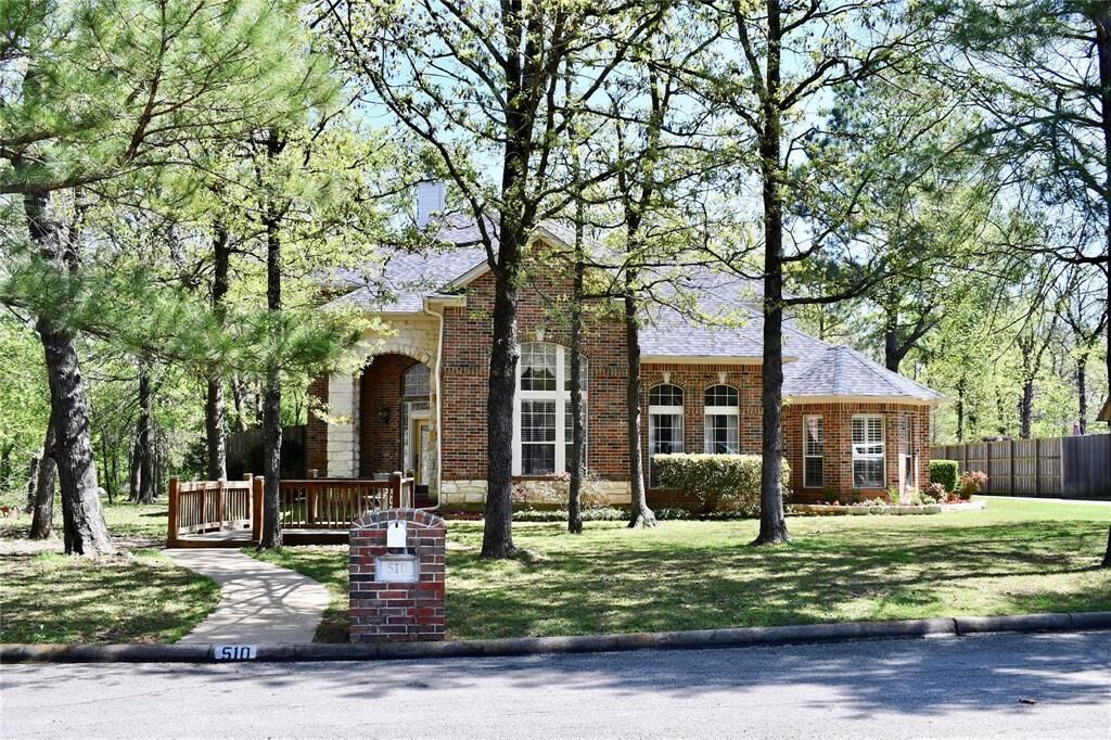 Property Photo:  510 Benjamin Street  TX 75482 