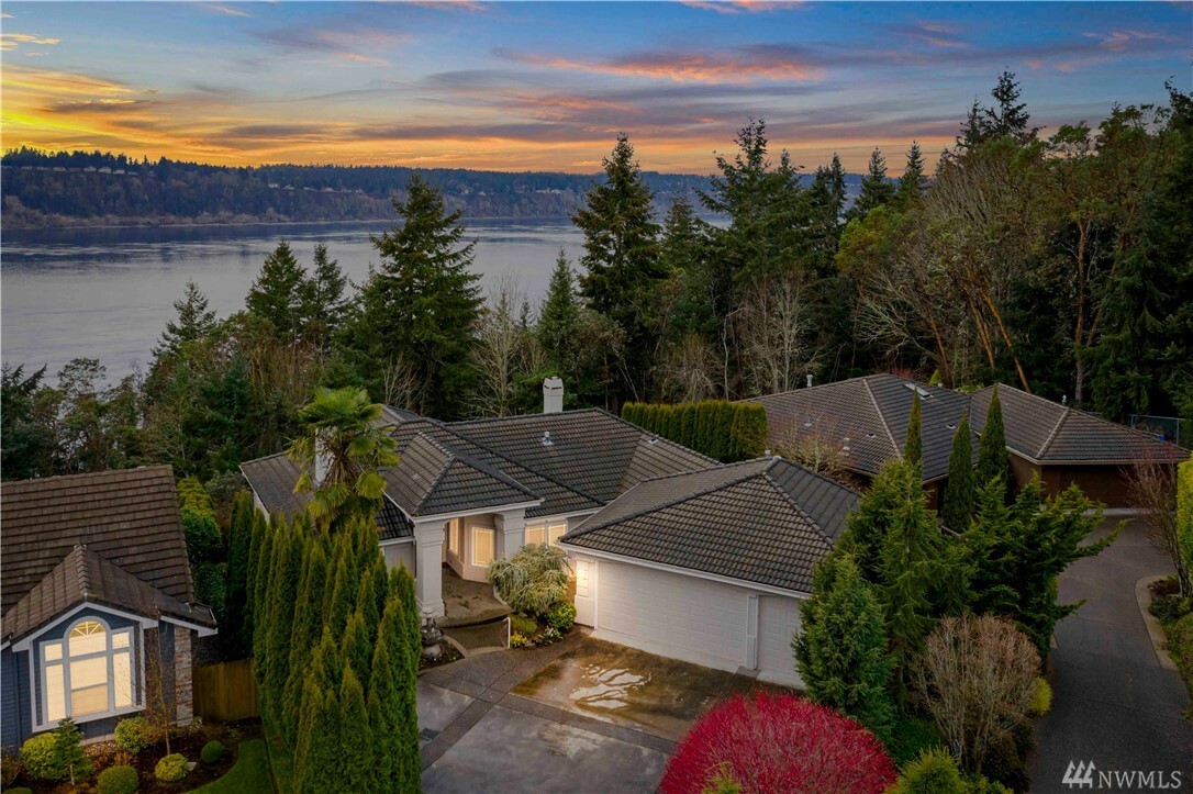 Property Photo:  4950 N Scenic View Lane  WA 98422 