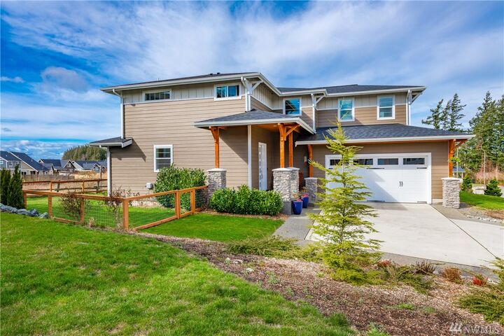 Property Photo:  6075 Monument Dr  WA 98248 