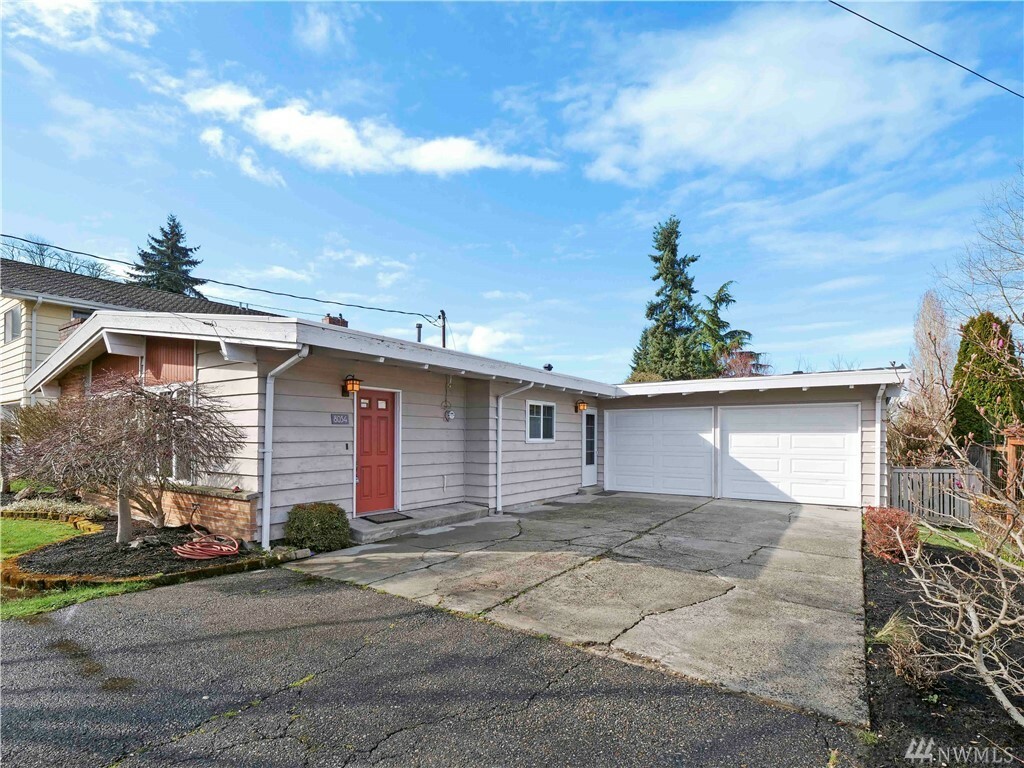 Property Photo:  8034 S 117th St  WA 98178 