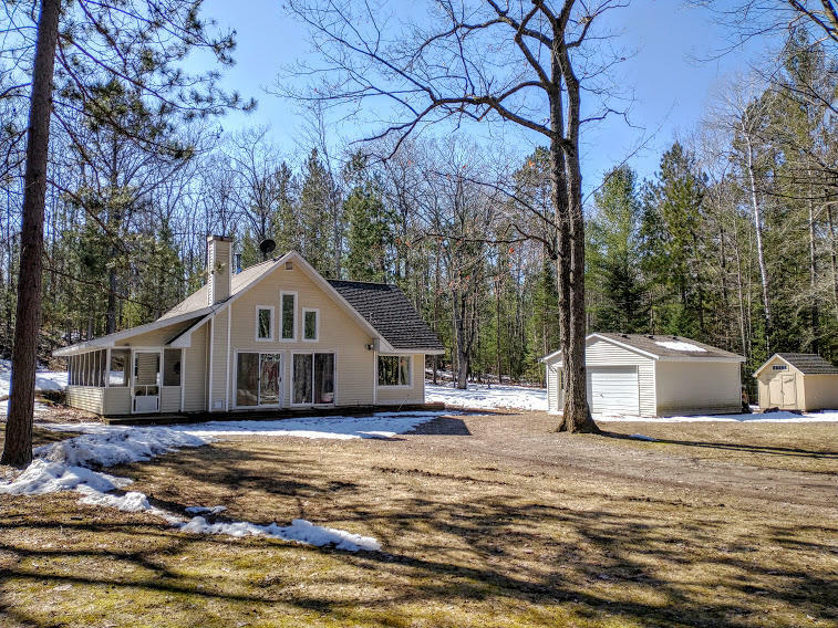 Property Photo: 1553 Hunt Club Lane MI 49721