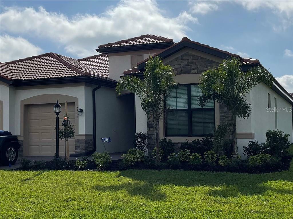 Property Photo: 9711 Carnoustie Place FL 34211