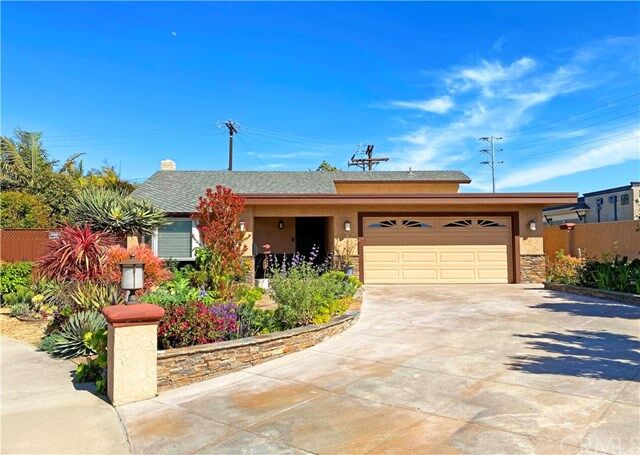 Property Photo:  16842 Leafwood Circle  CA 92647