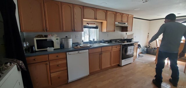 Property Photo: 4405 Decator Trail CA 93225
